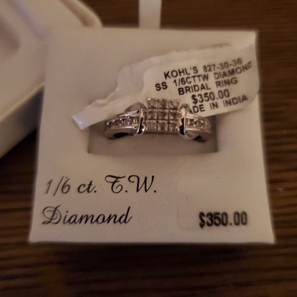 Ring - Picture 2 of 5